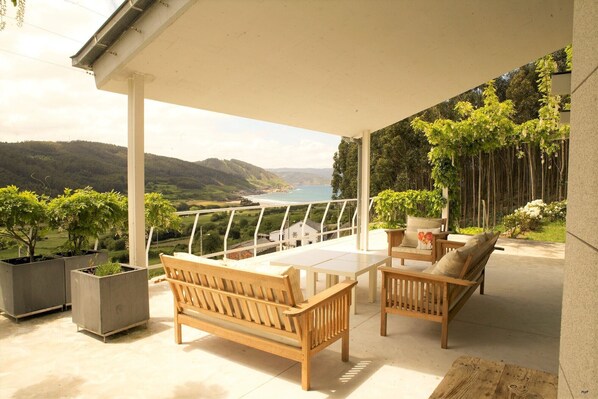 Terrace with views of Esteiro beach