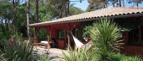 maison de plain pied vue du jardin