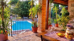 Entrance and Porch apartment "La Lavanda"