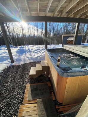 Bain à remous extérieur