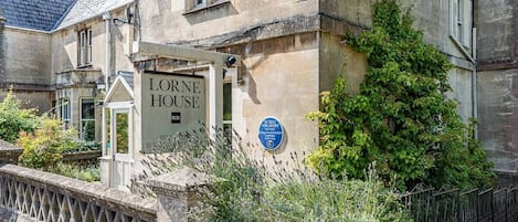Front of Lorne House