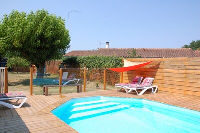 Casa climatizada con piscina y amplio jardín cerca de viñedos 15min Burdeos 