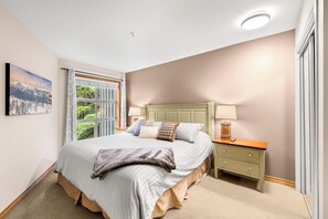 Master Bedroom - King size bed.