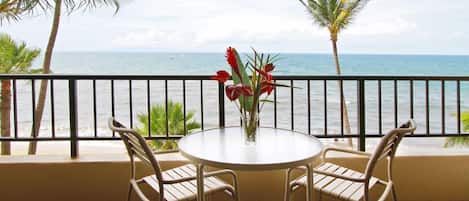 Oceanfront condo at Sugar Beach Resort. This is the view from your lanai!