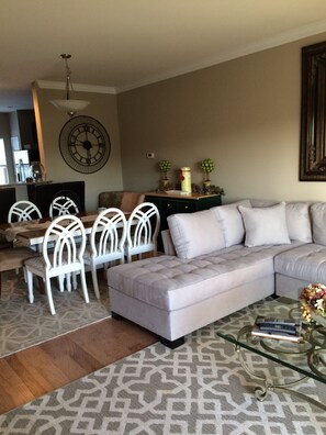 Living Room/Dining Rm Area