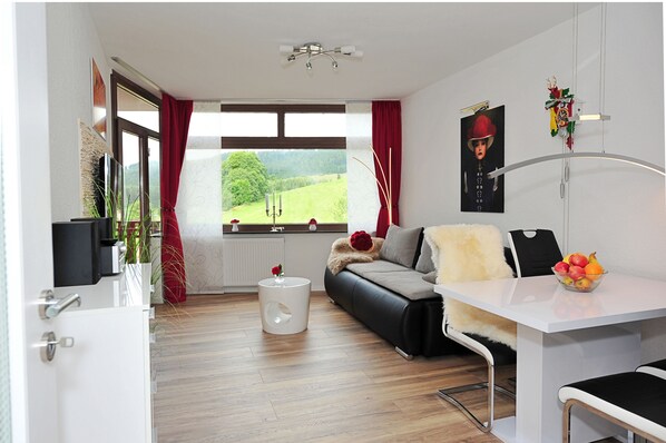 Livingroom with great view.