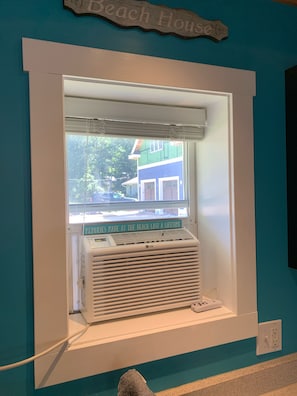 Newly installed window AC!!