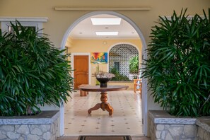 Foyer entry