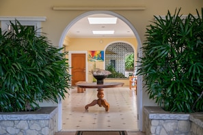 Foyer entry