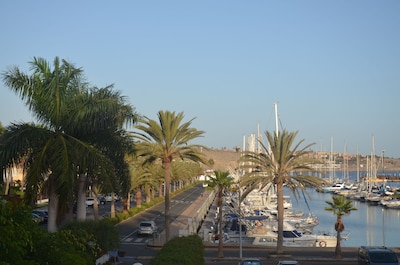 Ático de lujo con vistas al puerto deportivo 