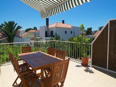 Holiday home for 6 persons (120 qm) in perfect location near Lisbon