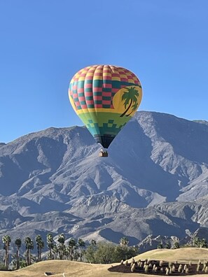 Mountain views with Hot Air Balloon Flights from the Golf Course home patio!