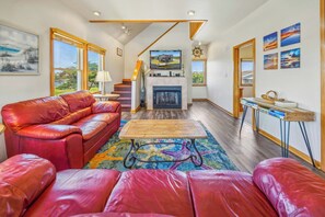 Surf or Sound Realty - 623 - Castn Crew - Great Room -2