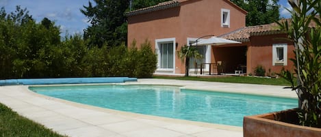 gîte vu de la piscine