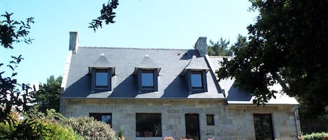 Côté sud - Terrasse et jardin