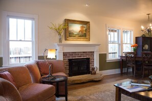 Gas Fireplace, remote controlled