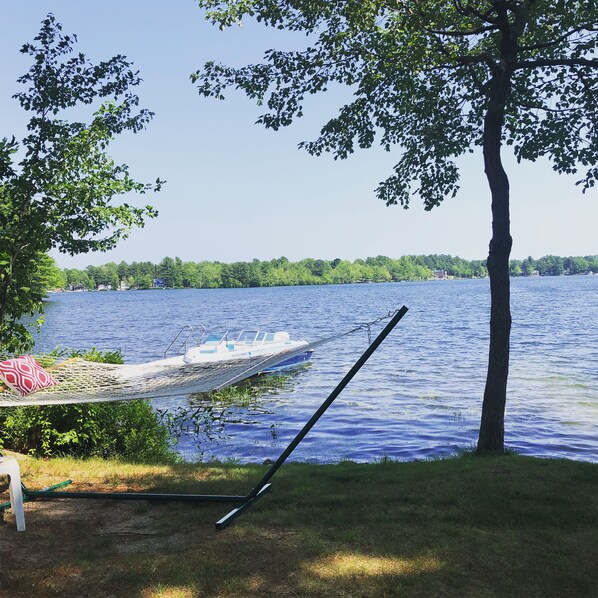 Lounge on the hammock