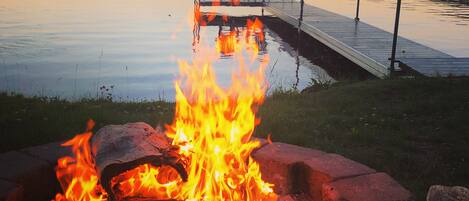 Fire pit lakeside!