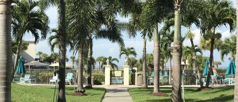 Welcome to the pool and the entrance to the private beach