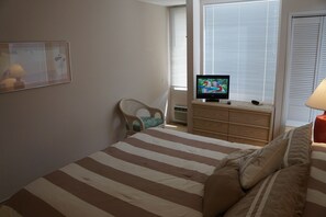 Bedroom offers A/C and TV for comfortable evenings, at the end of adventuring!