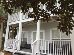 Front porches facing Oyster Lake