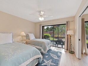 Guest bedroom with twin beds