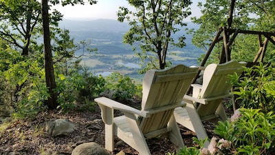  LOOKOUT MOUNTAIN CLEAN & COZY CABIN/ AMAZING VIEWS on TOP of LOOKOUT MOUNTAIN