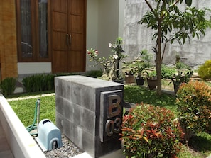 3 BR House with Pool Near KidsFun Jogja