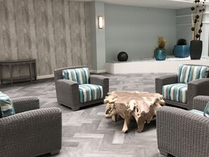 2019 Renovated Atrium Sitting Area