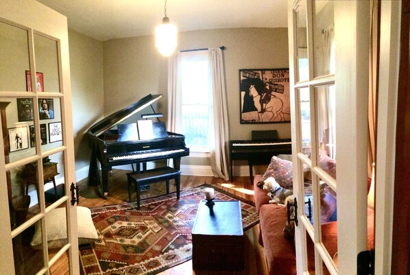 Music room w/baby grand piano