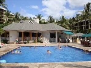 Restaurant and Pool