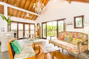  Romantic Dream Villa  3min Seminyak