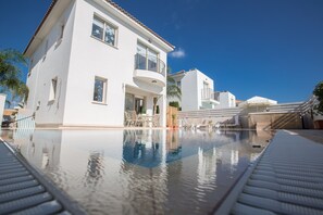 Villa Megan with private pool