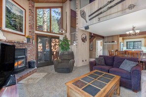 Living room with a view towards the balcony