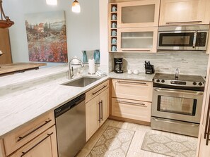 newly renovated kitchen!