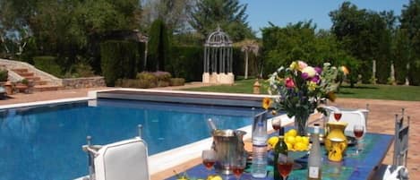 Pool and  outside Shower