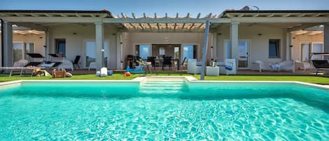 ClickSardegna Villa Carrabuffas con Piscina vista mare per 10 persone