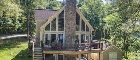 Welcome to The Chalet at Sebago Cove, Your Getaway Awaits! 