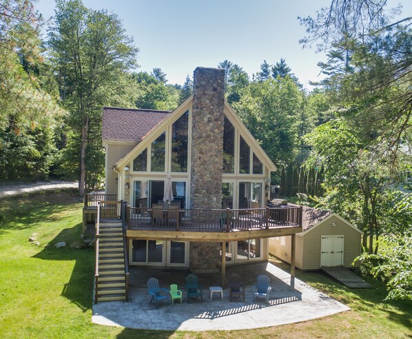 Welcome to The Chalet at Sebago Cove, Your Getaway Awaits! 