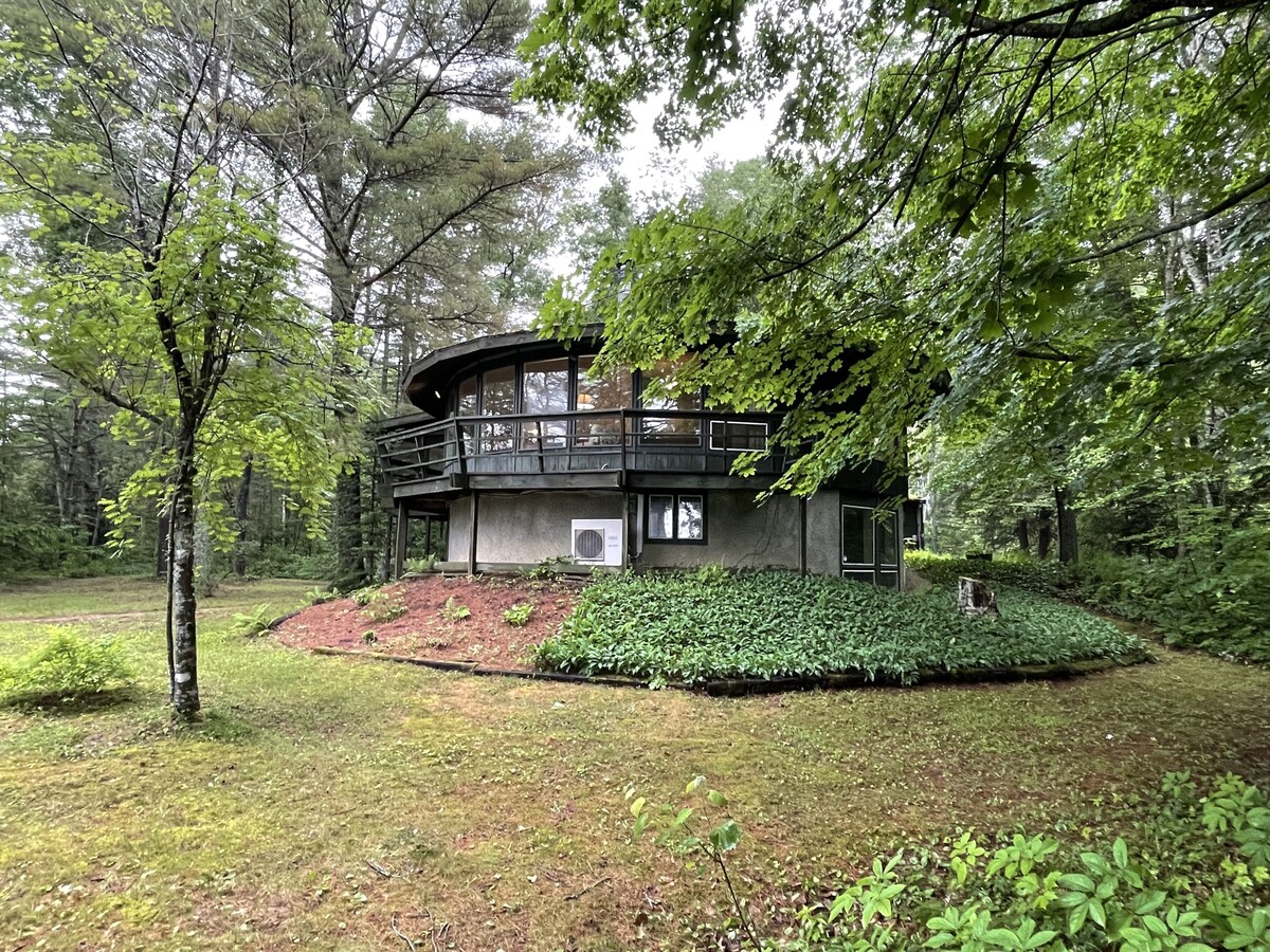The River House, a Private Riverfront Retreat in the Heart of Maine