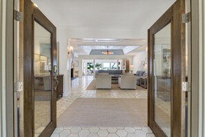 16 East Beach Lagoon - Entry