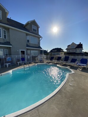 Pool deck