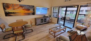 Living area, lanai, entertainment area