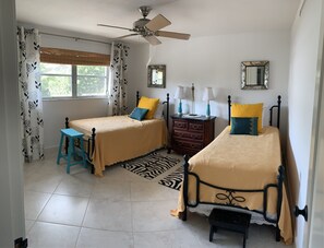 Guest bedroom 