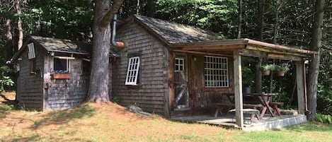 Cabin with deck