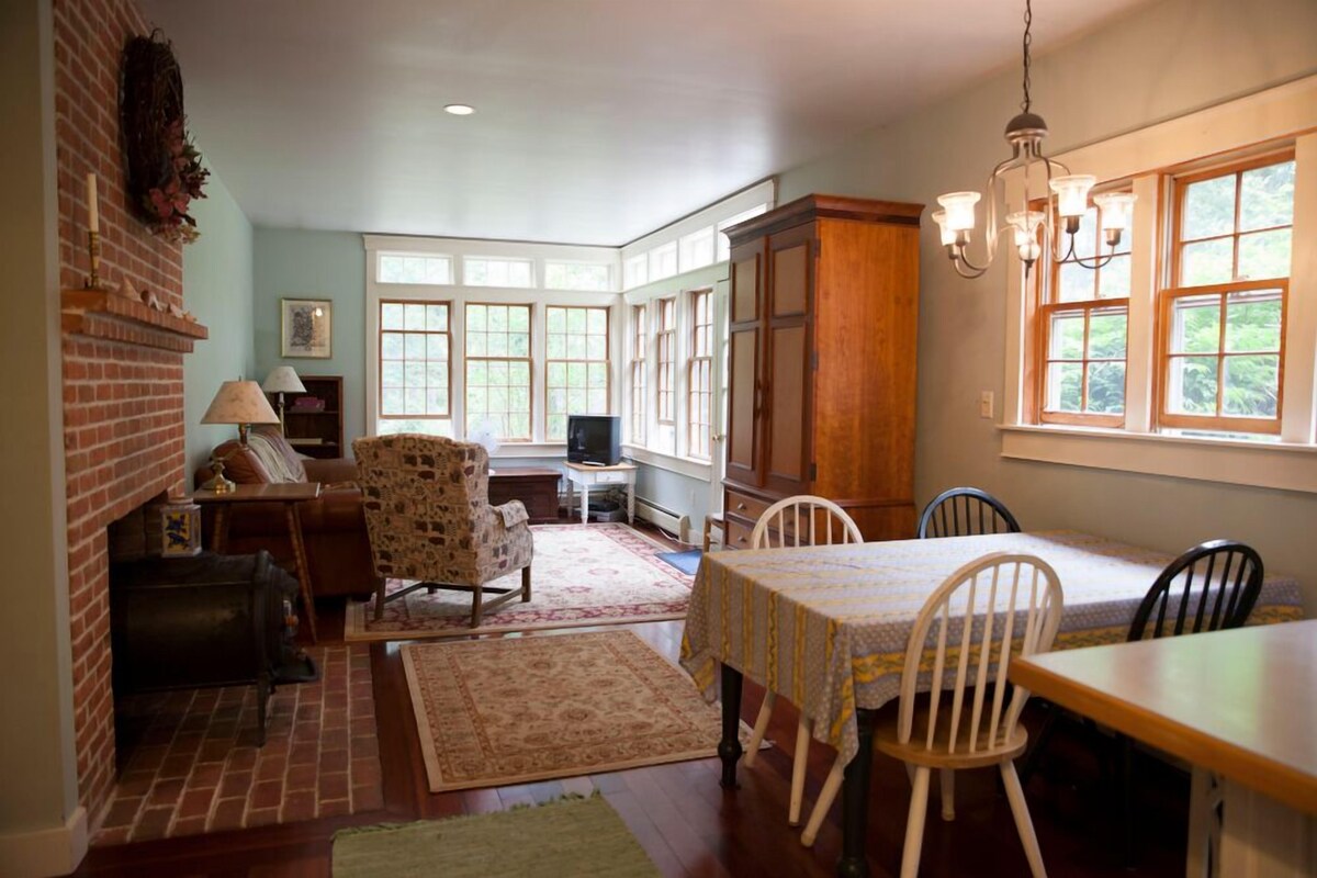 Authentic Martha’s Vineyard Neighborhood