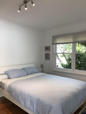 Queen Bed Room 
