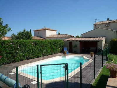  Frei stehende Villa mit Schwimmbad in der Nähe von Nîmes 6 Personen 