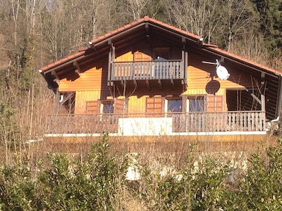 Chalet mit 3 Schlafzimmern in der Nähe von Samoens. Spektakuläre Aussichten.