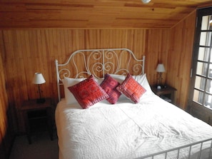 Main Bedroom with private balcony an private attic.